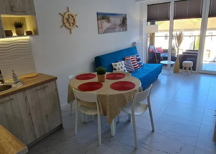 Ancora, Jastrzębia Góra, Przy Plaży Jastrzębia Góra